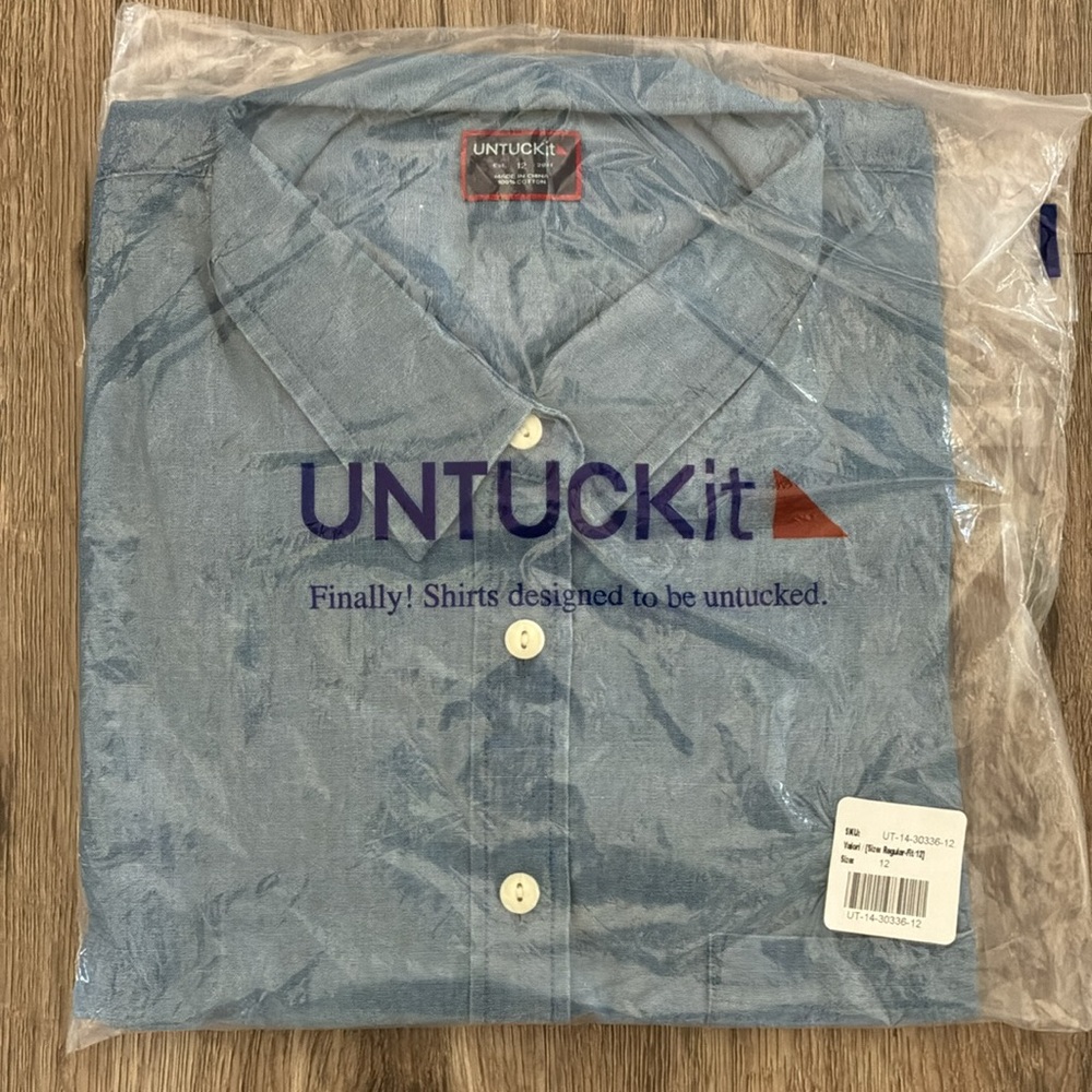 UNTUCKit Women's Blue Button-Down Shirt - Picture 6 of 6